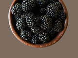 How to Make a Blackberry on Rye Cocktail (Because Whiskey and Fruit Belong Together)