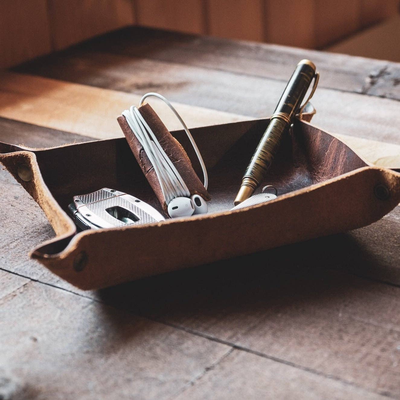 Tumbledown Leather Valet Tray